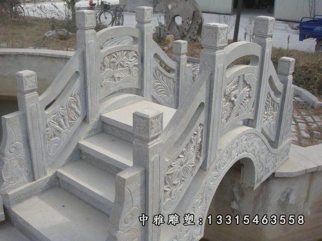 景区石雕小桥