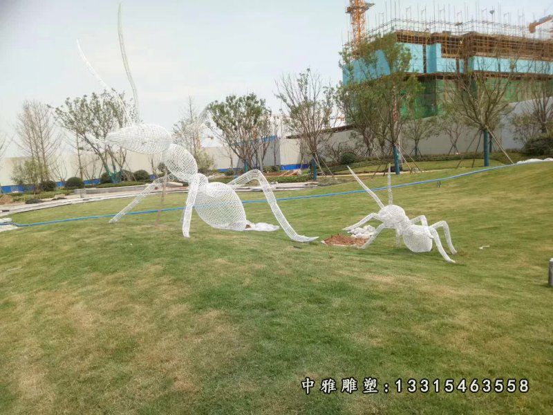 蚂蚁镂空不锈钢雕塑