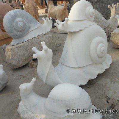 石雕爬行蜗牛雕塑