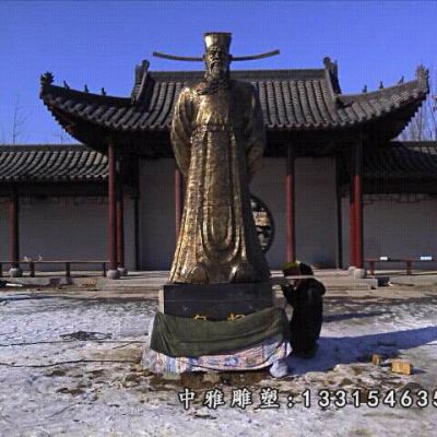 铜雕名臣包公