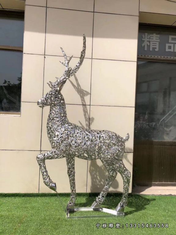 不锈钢吉祥镂空鹿雕塑