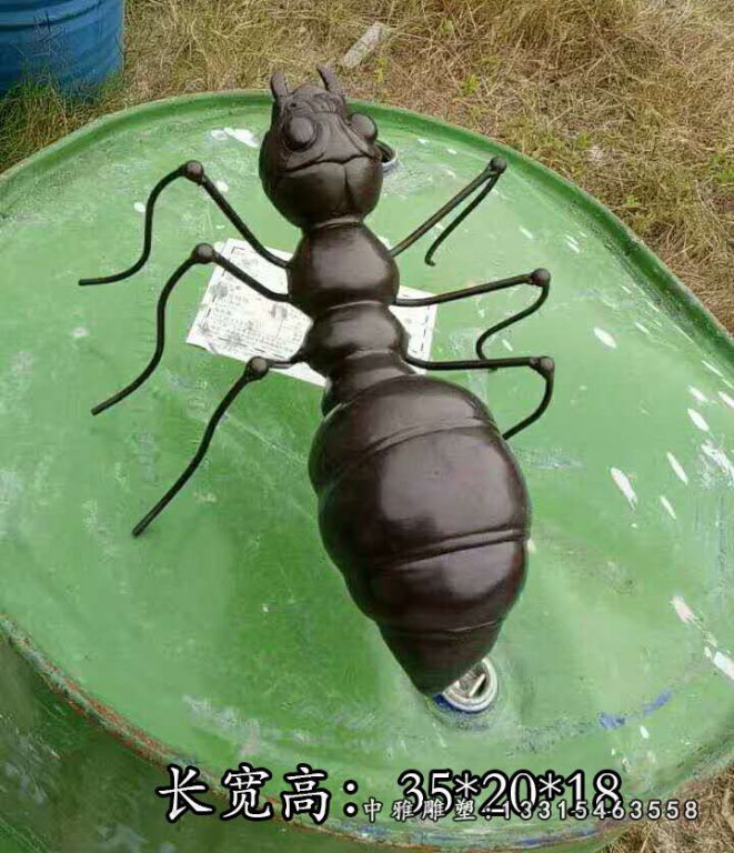 铜雕小型蚂蚁雕塑