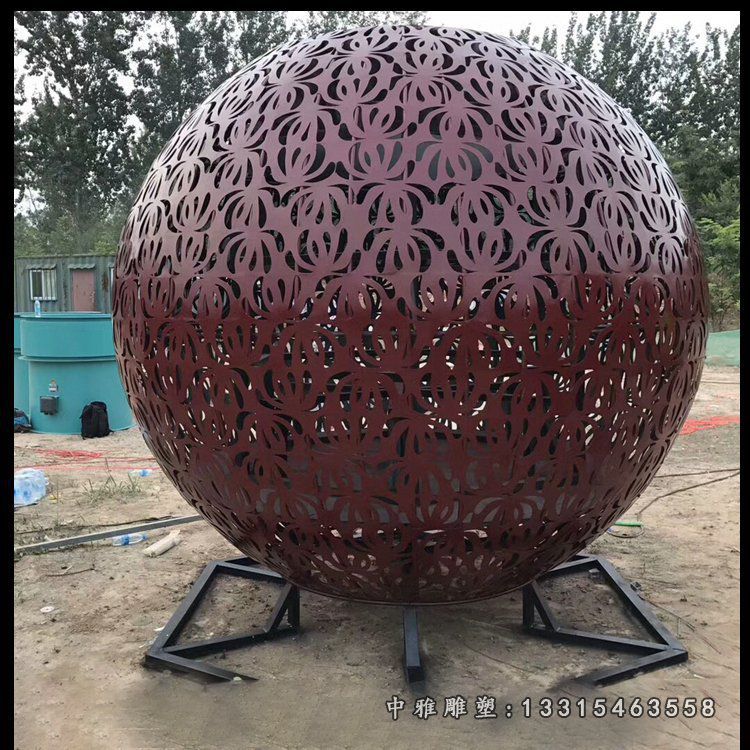 不锈钢镂空圆球雕塑