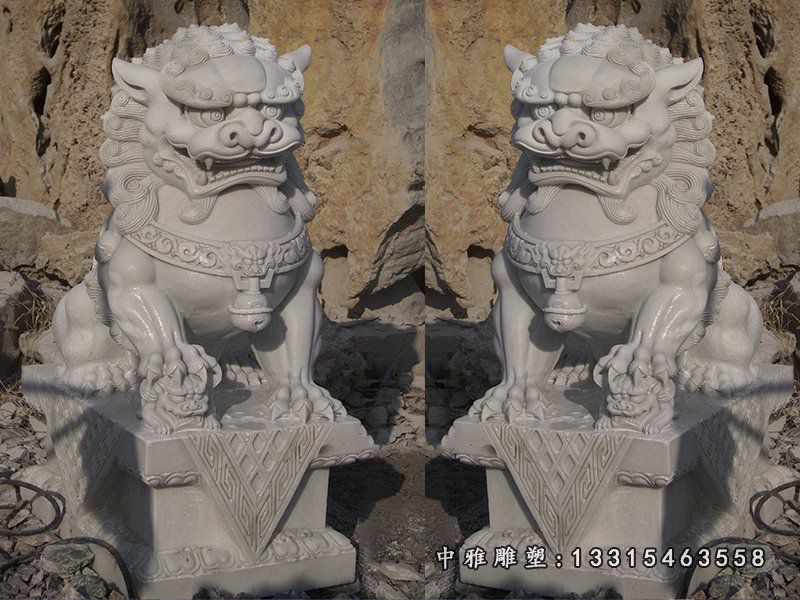石雕坐式狮子