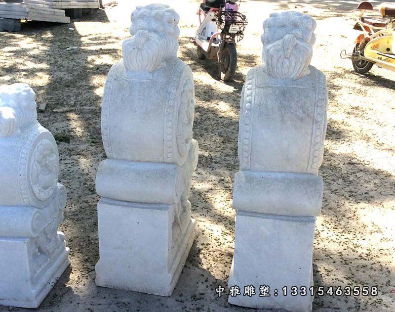 门口石雕狮子抱鼓石