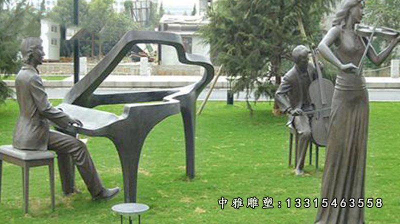 铜雕广场弹钢琴人物