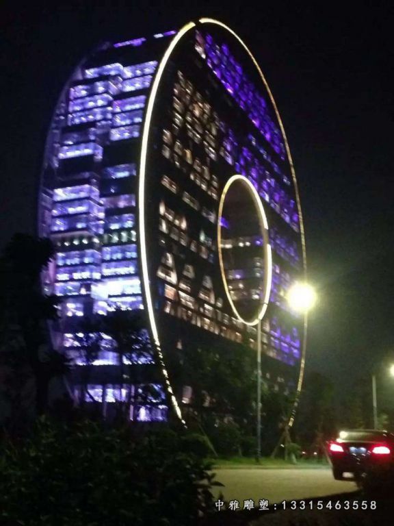 大型不锈钢灯饰雕塑