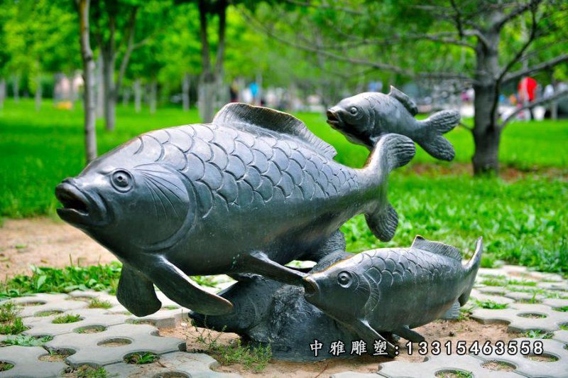 公园铜雕动物鱼