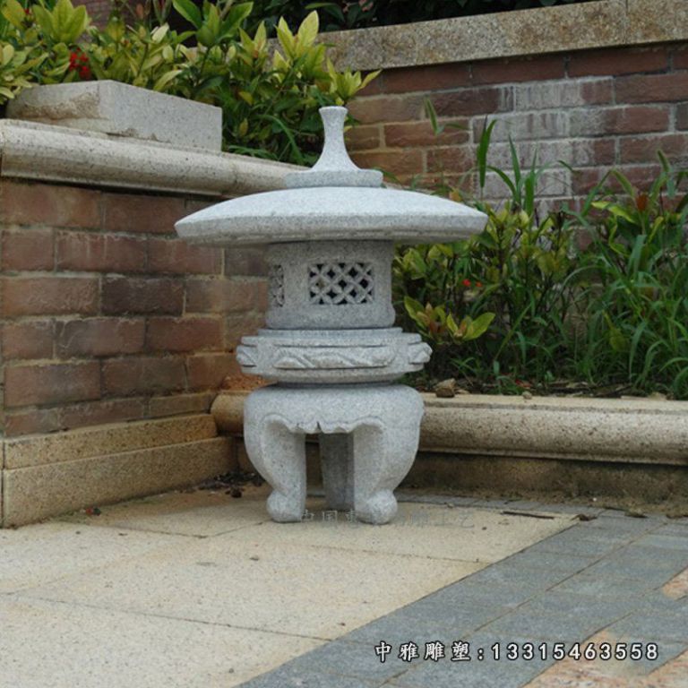 公园小型石灯