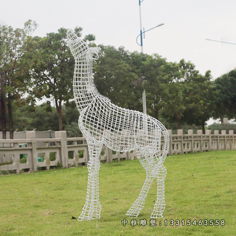 不锈钢广场长颈鹿