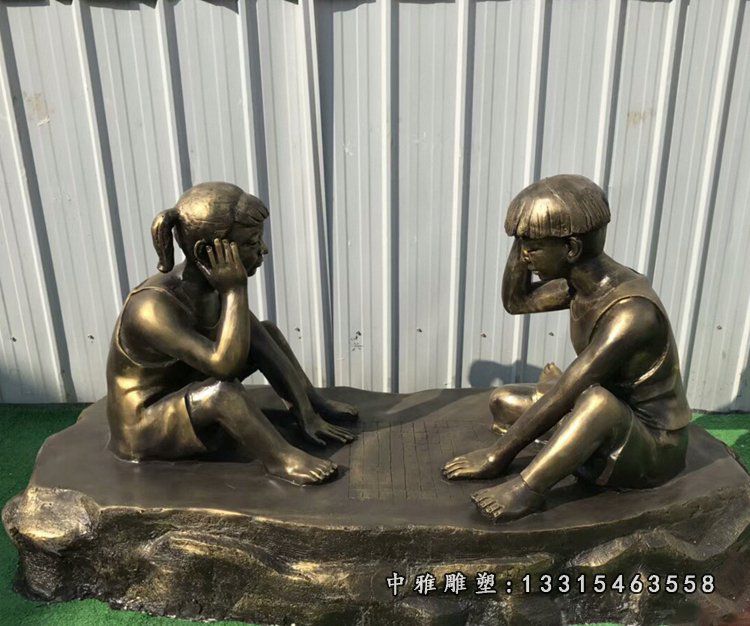 铜雕小品下棋人物