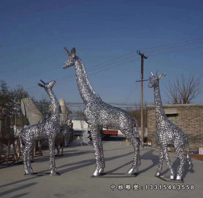 长颈鹿不锈钢动物摆件