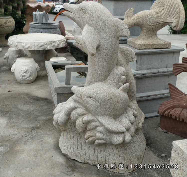 石雕广场鲸鱼