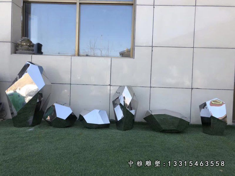 广场不锈钢景观石雕塑