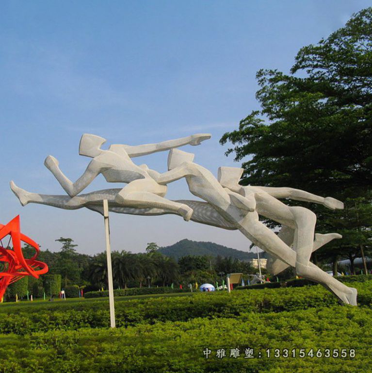 不锈钢广场跨栏人物雕塑