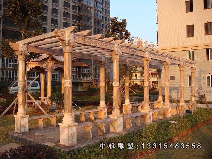小区石雕长廊