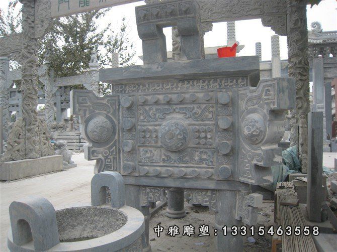寺庙石雕方鼎