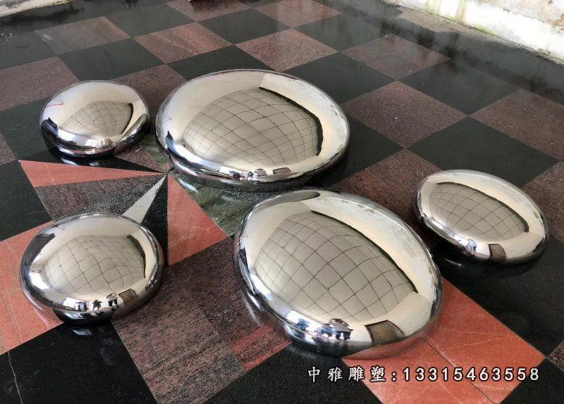 镜面不锈钢鹅卵石雕塑