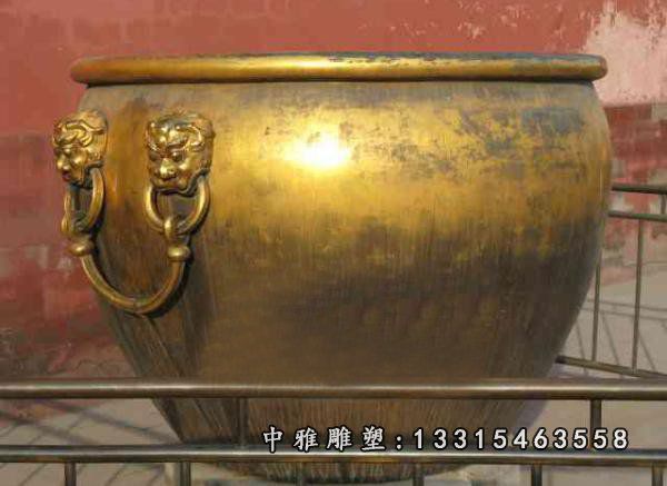 铜雕圆形水缸