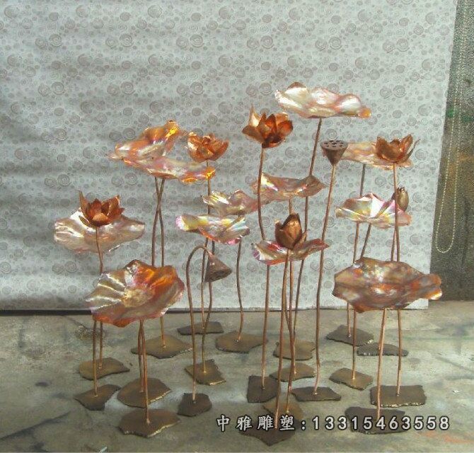 铜雕荷花景观雕塑