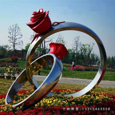 草地不锈钢玫瑰花戒指雕塑