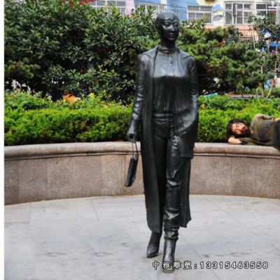 商业街购物人物铜雕