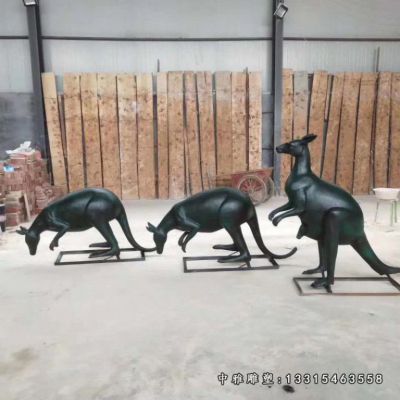 小型袋鼠动物铜雕