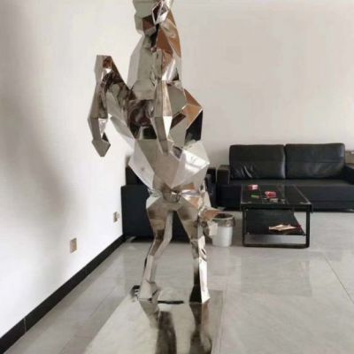 抽象马不锈钢雕塑