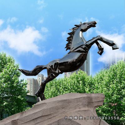生肖马不锈钢雕塑