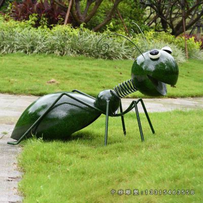 爬行蚂蚁不锈钢雕塑