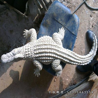 动物鳄鱼石雕