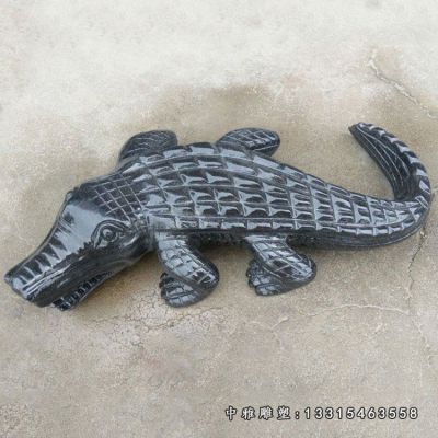 公园石雕鳄鱼