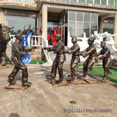 老鹰捉小鸡儿童铜雕