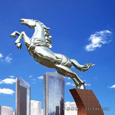 不锈钢广场马雕塑