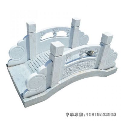 小型石拱桥雕塑