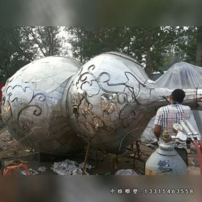 葫芦广场不锈钢雕塑