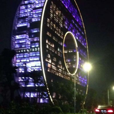 不锈钢广场灯饰雕塑