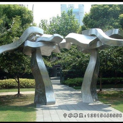 广场情侣不锈钢雕像