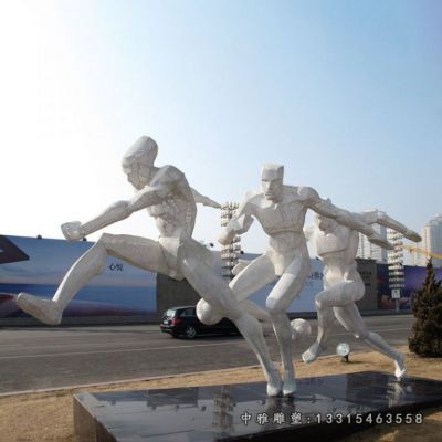 踢足球运动人物不锈钢雕像