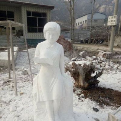 校园学生石雕塑