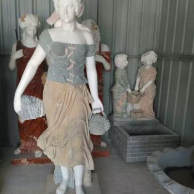 西方人物广场石雕