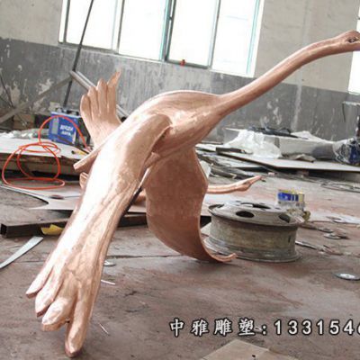 展翅铜雕天鹅