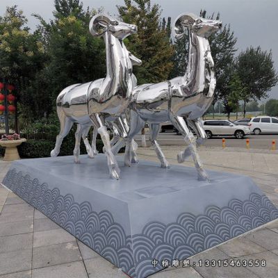 不锈钢镜面羊雕塑