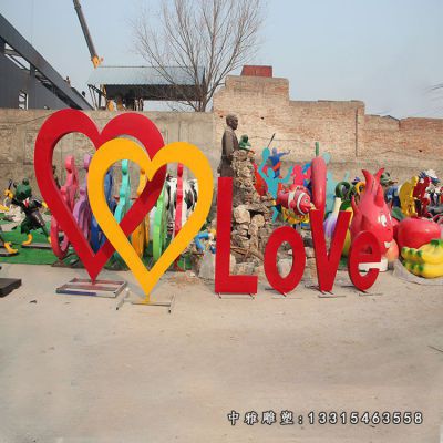不锈钢爱心景观雕塑