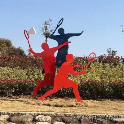 公园不锈钢打羽毛球人物