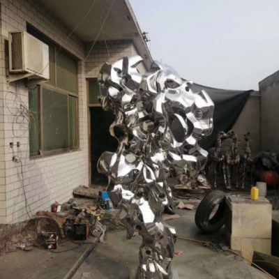 不锈钢抽象太湖石雕塑