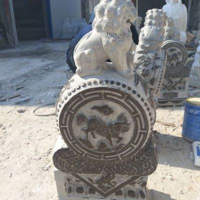 狮子石雕抱鼓石