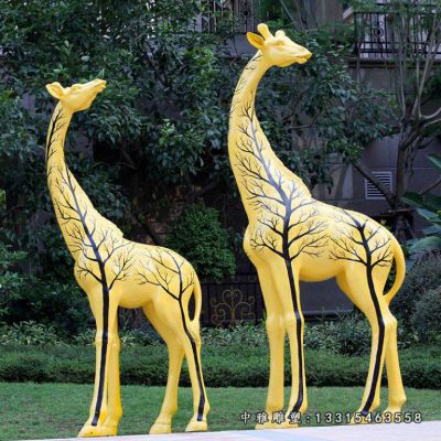 公园长颈鹿铜雕