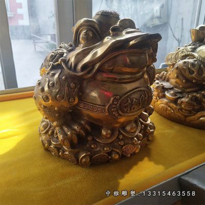 铜雕金蟾雕塑