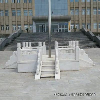 广场升旗台石雕